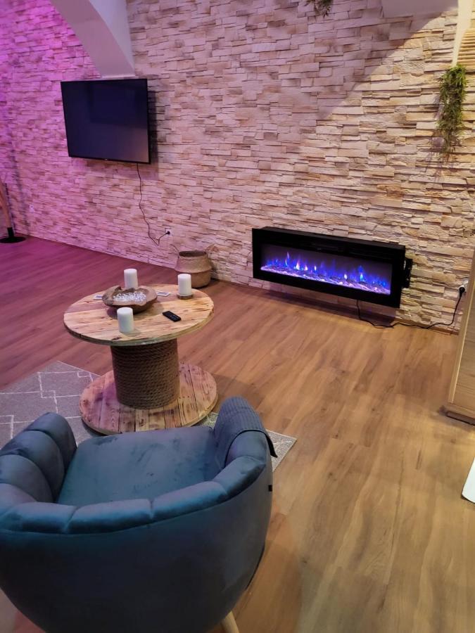 Le Spa De La Cathedrale - Jacuzzi - Sauna - Champagne - Netflix - Wifi Troyes Buitenkant foto