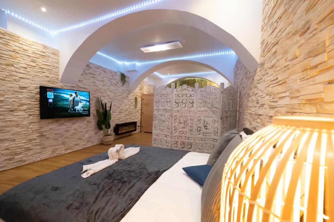Le Spa De La Cathedrale - Jacuzzi - Sauna - Champagne - Netflix - Wifi Troyes Buitenkant foto